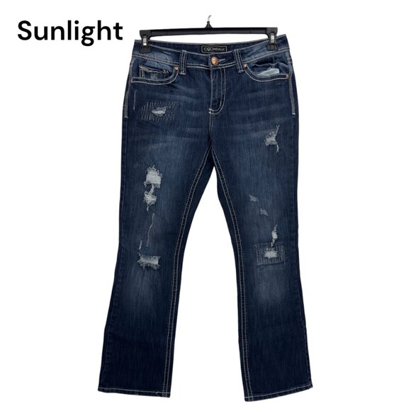 Cato Premium Women SZ 10P Distressed Bootcut Jeans With Embroidered Back Pockets - Picture 1 of 16